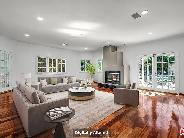 10810 Rochester Ave — Photo 11