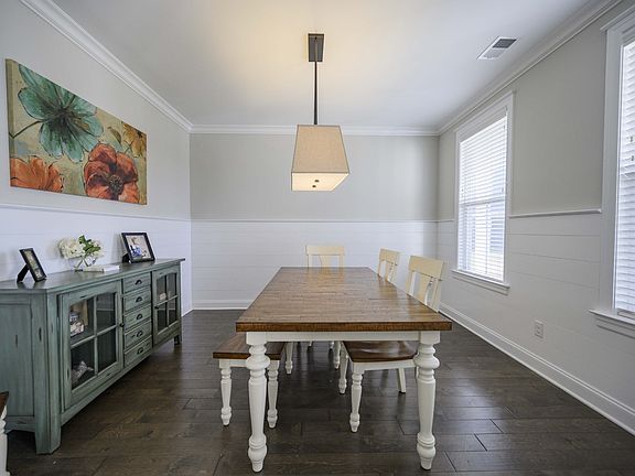 4th image of 1936 Satinwood Dr