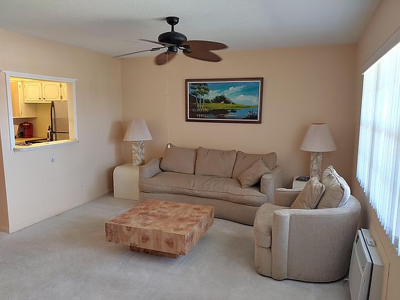 5th image of 39 Coventry Ln #B