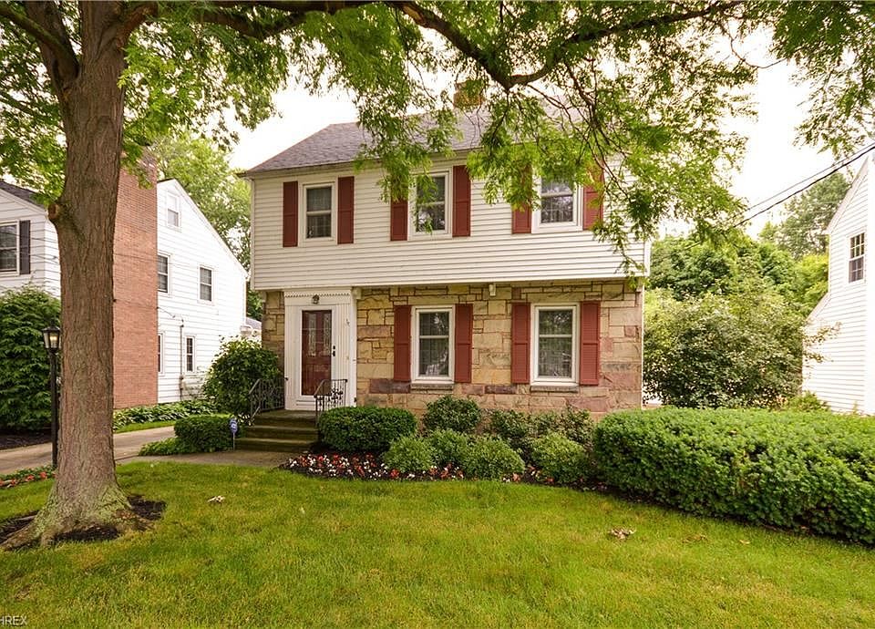 1st image of 20802 Beachwood Dr