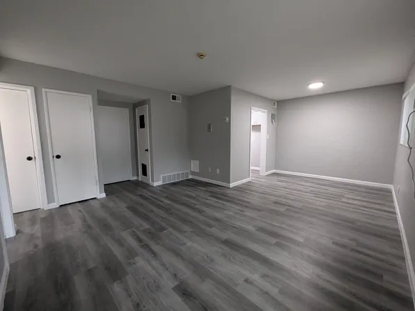 5100 Lee Rd APT 3, Maple Heights, OH 44137