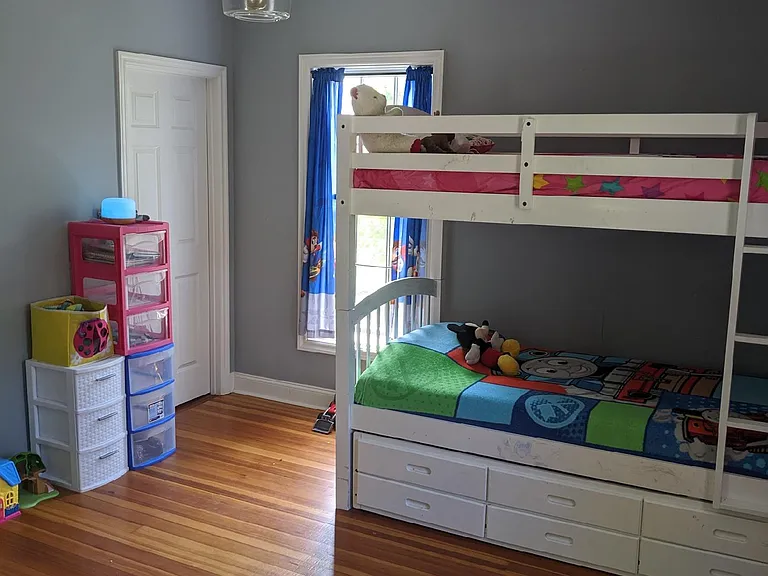 28 Parker St #B — Photo 18