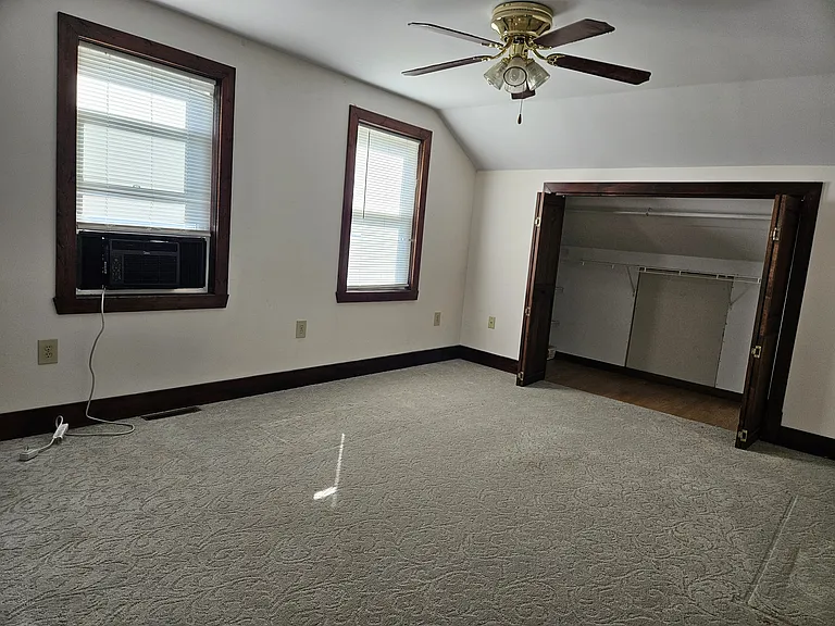 1725 Moore Ave — Photo 19