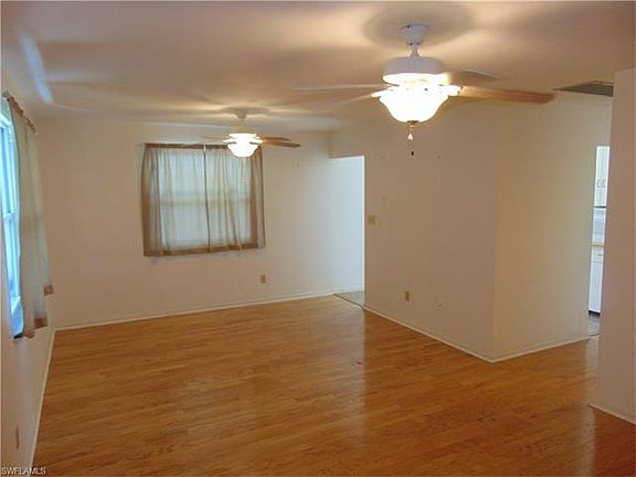 5th image of 28 Heath Aster Ln