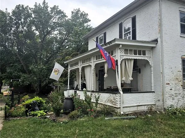 632 Jefferson St, Hillsboro, IL 62049