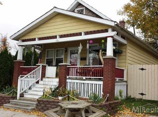 539 N Riverside Ave, Saint Clair, MI 48079