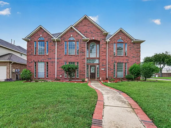 17435 Memorial Crest Dr, Spring, TX 77379