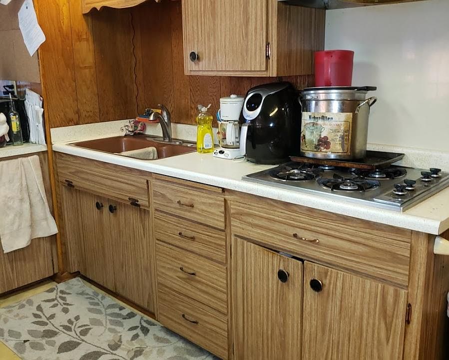 2nd image of 930 Algonquin Ave