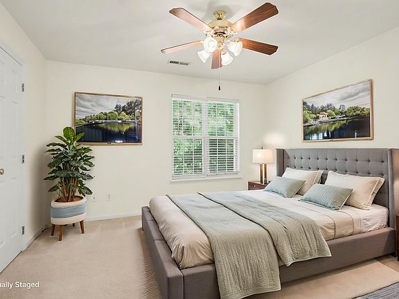 3rd image of 229 Commons Dr