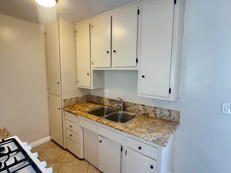 1035 S Alma St #2 — Photo 5