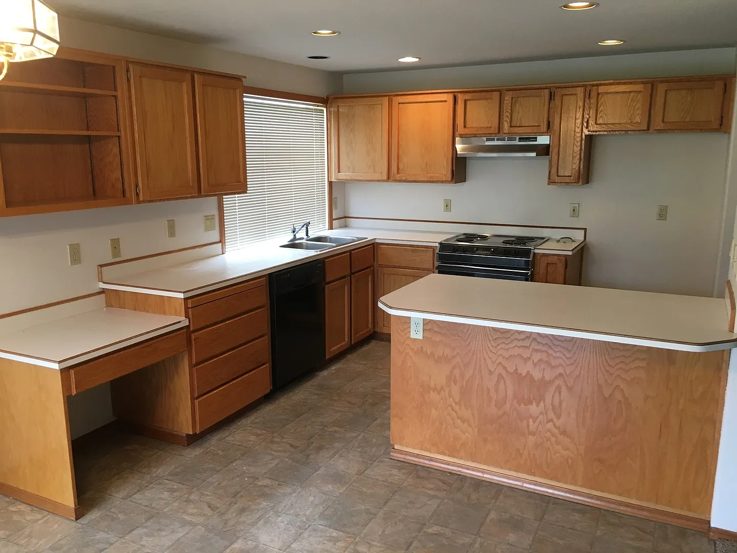 16505 NW Paisley Dr. - Wonderful Home Near Bethany — Photo 4