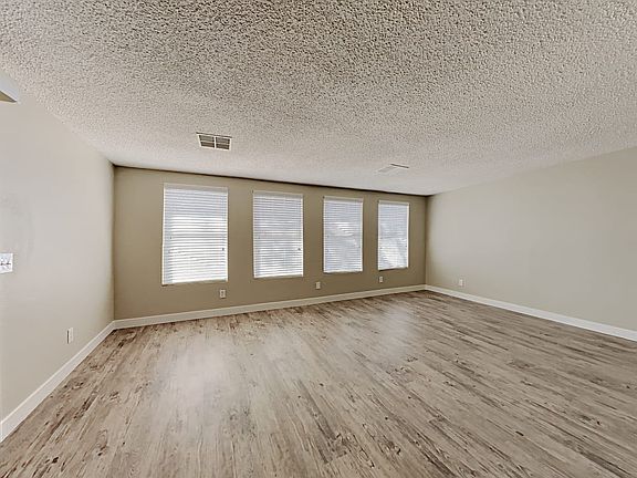 3rd image of 120 Sterling Dr
