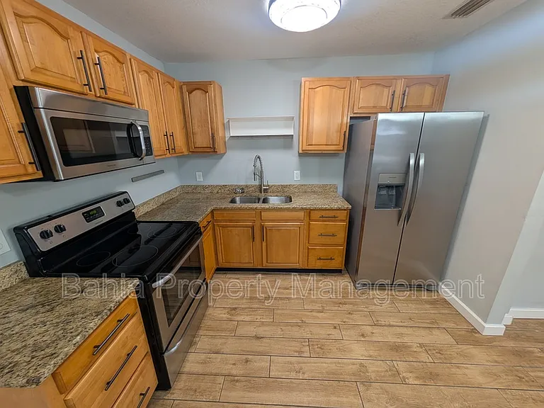 1510 E Shadowlawn Ave — Photo 4