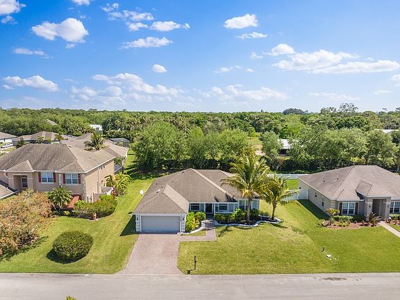 2nd image of 1327 Scarlet Oak Cir
