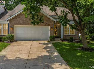 1347 Parkview Estates Dr, Ballwin, MO 63021