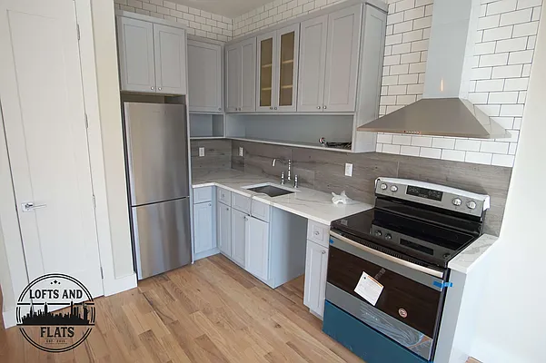 Rented by Lofts and Flats LLC | media 17