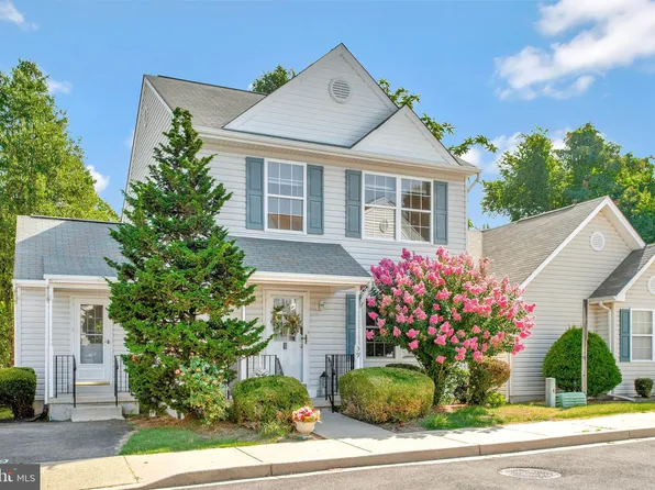 39 Gray Inn Ct, Prince Frederick, MD 20678