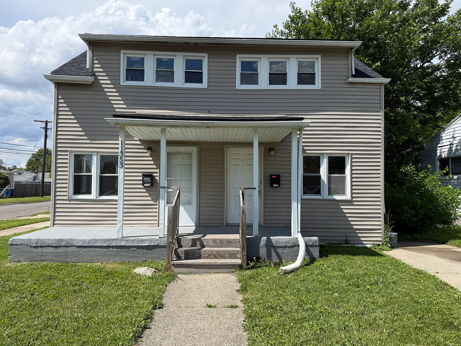 2 bed, 1000 sqft, $1,000 — Photo 1