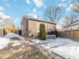 36 Mount Pleasant St, Brantford, ON N3T 1S6
