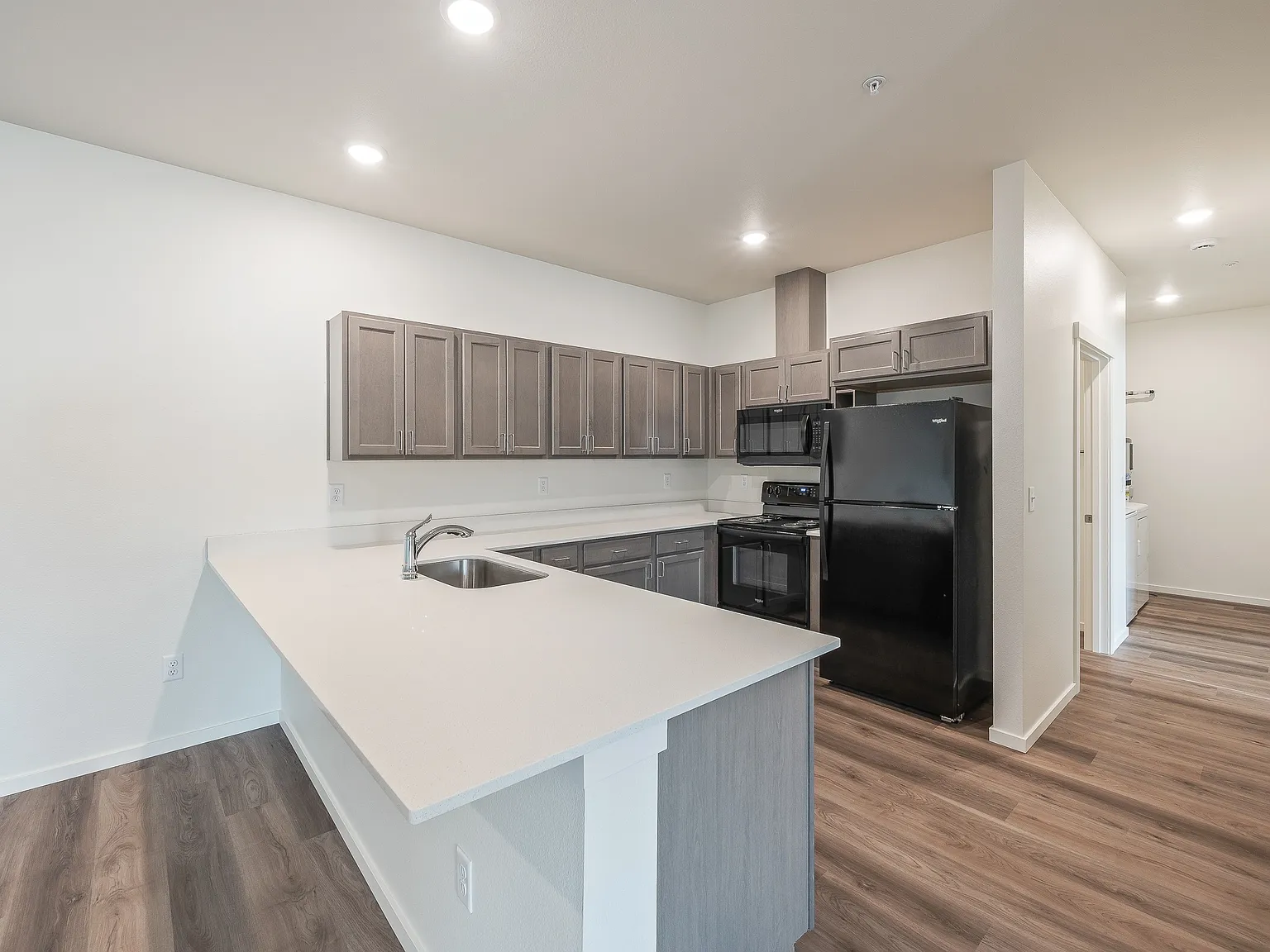 Gateway Apartments — Photo 4