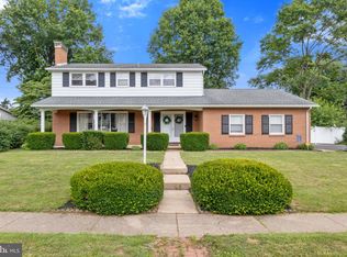 1965 Niagara Ln, York, PA 17408