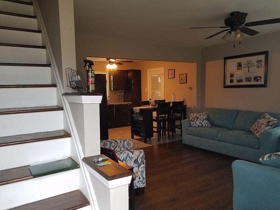 1st image of 6221 W 93rd Pl