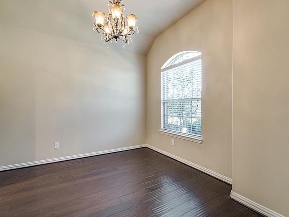 3rd image of 12512 Fair Ln