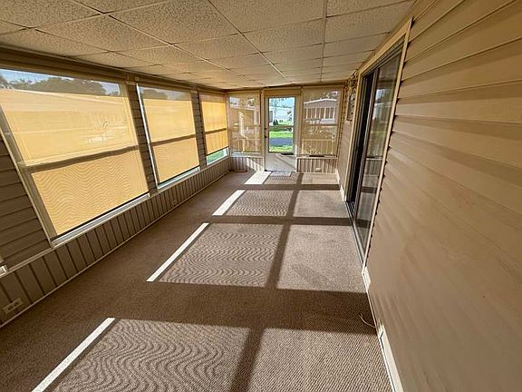 4th image of 329 Beauville St #329C
