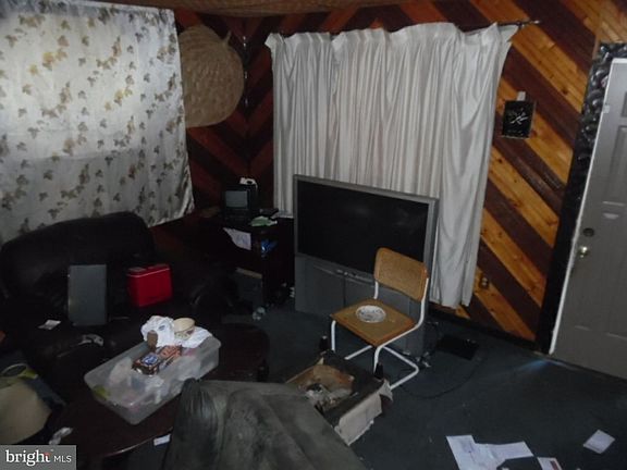5th image of 330 W Wellens Ave