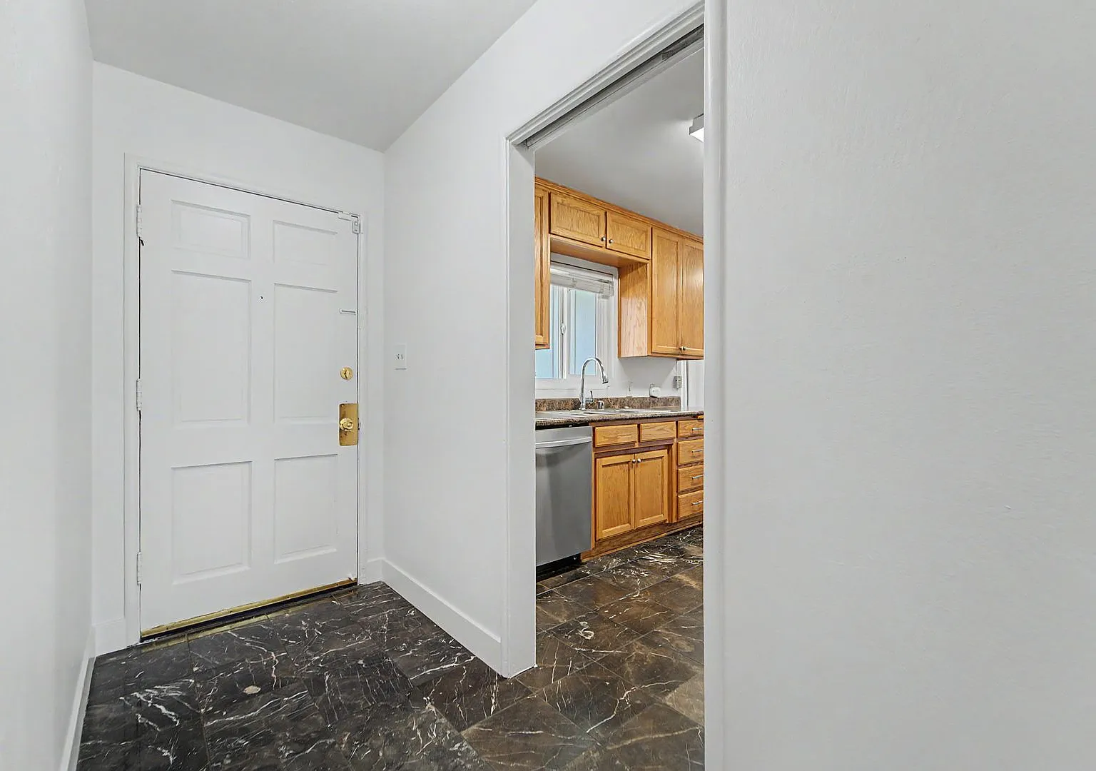 3 bedroom 2 bath house in Yuba City — Photo 3
