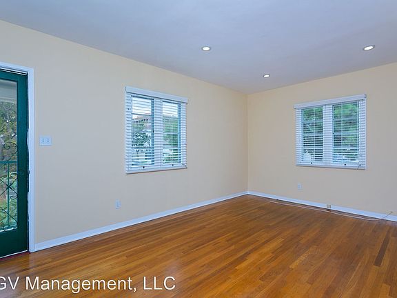 4th image of 161 S Madison Ave APT 15