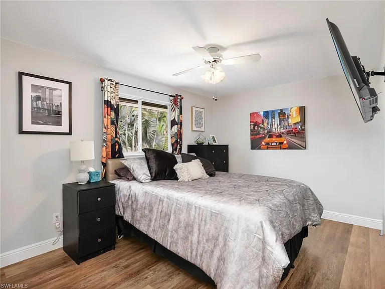 1256 Naples Lake Dr — Photo 35