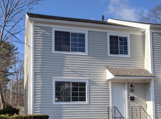 82 Cos Cob Ave, Cos Cob, CT 06807