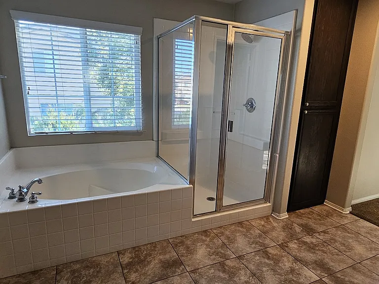 45204 Almora St — Photo 35