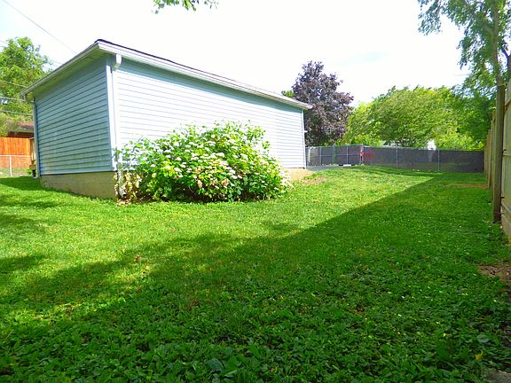 4th image of 1535 Charles Dr