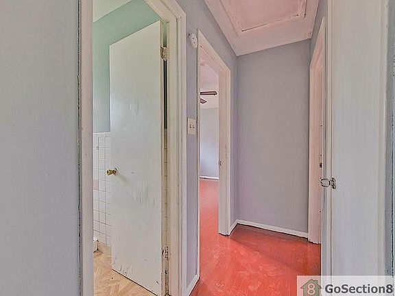 3rd image of 4096 Esseldale Dr