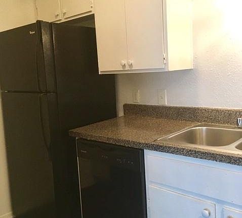 5th image of 651 W 16th St APT 157