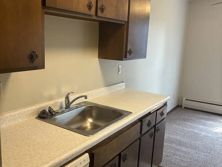 747 11th Ave S #8 — Photo 5