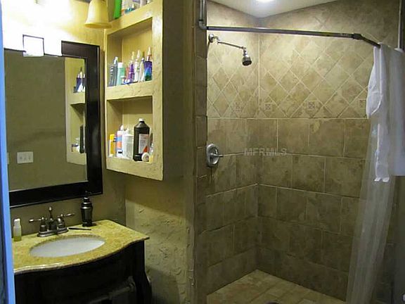 4th image of 1115 Ibsen Ave