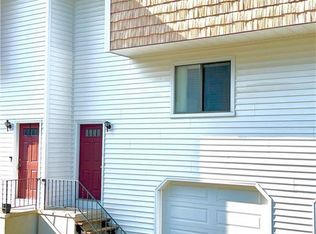 825 Hope St APT 3, Stamford, CT 06907