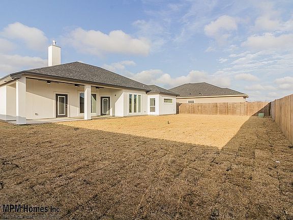3rd image of 9449 Royal Oak Dr
