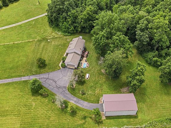 5th image of 19325 Raymond Rd