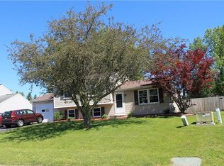 8123 Mesa Ln, Liverpool, NY 13090