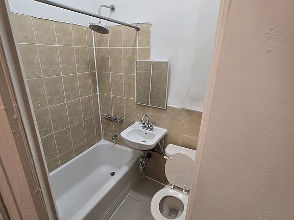 3rd image of 526 Flatbush Ave APT 2D