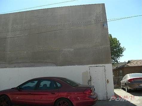 2nd image of 743 Broadway Ave