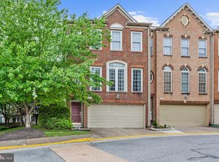 9074 Tanyard Ln, Lorton, VA 22079