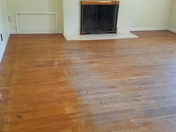 2nd image of 1542 N Fay Ave