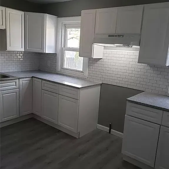 10716 Florian Ave — Photo 13
