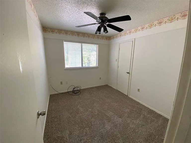 530 Rawls Cir — Photo 5