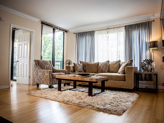 4th image of 3481 Lakeside Dr NE APT 602